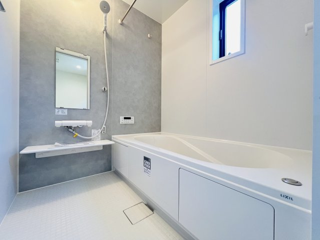碧南市志貴町三丁目113番1『仲介手数料無料』新築戸建ての浴室
