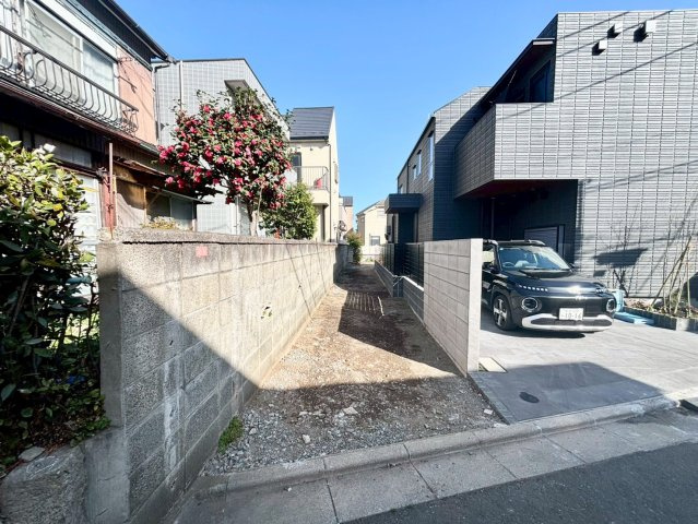 杉並区阿佐谷北4丁目　建築条件付き売地の前面道路含む現地写真|2026.03.14撮影

現地ご見学希望・資料請求などお気軽にお問い合わせ下さい！
03-5990-5201