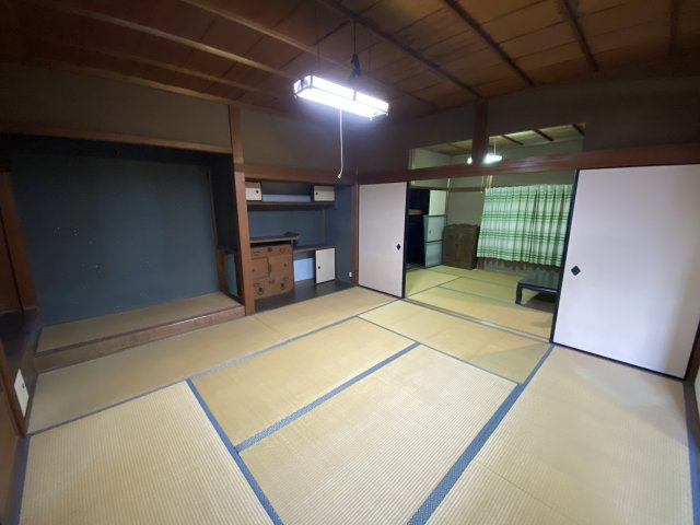 丹波市氷上町成松の中古一戸建の和室|2F