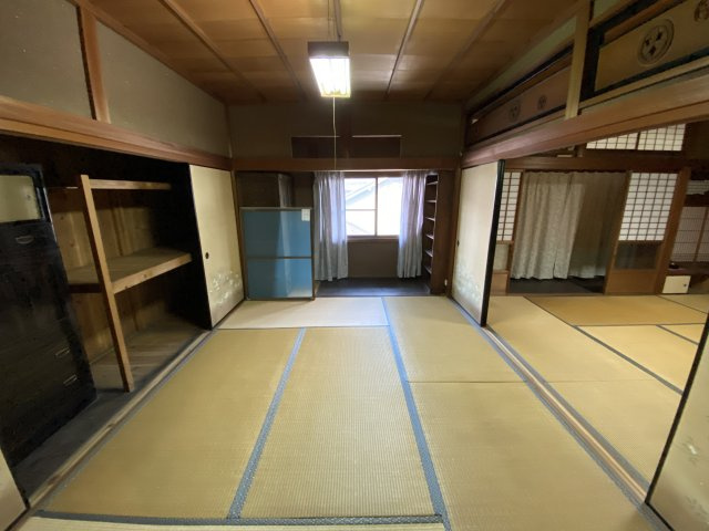 丹波市氷上町成松の中古一戸建の和室|2F