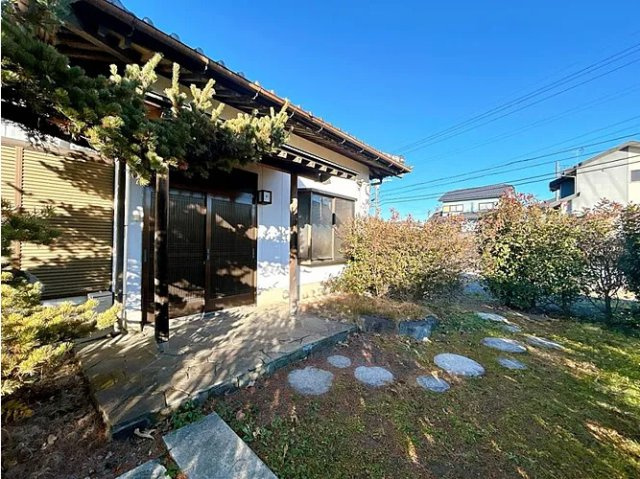 藤岡市上落合　中古1099の庭