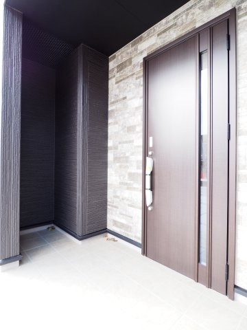 【玄関】 | Blooming　Garden　伊達市梁川町中久保　１号棟 | ★内覧予約で新米4kg★