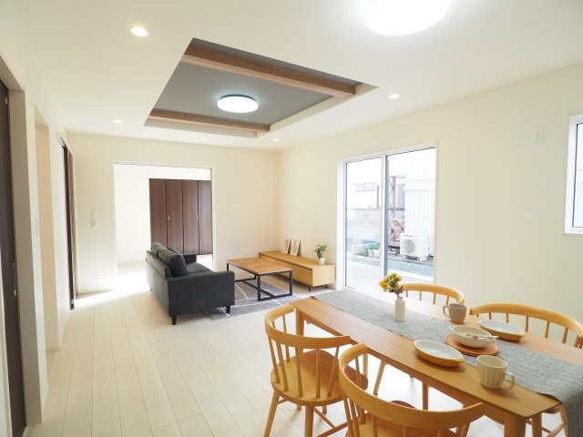 【居間・リビング】 | Blooming　Garden　伊達市梁川町中久保　１号棟 | ★内覧予約で新米4kg★