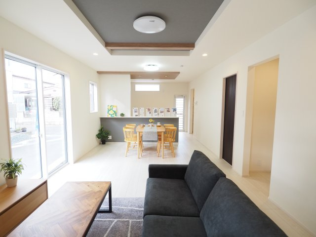 【居間・リビング】 | Blooming　Garden　伊達市梁川町中久保　１号棟 | ★内覧予約で新米4kg★