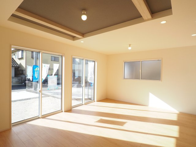 【居間・リビング】 | Blooming　Garden　伊達市梁川町中久保　２号棟 | ★内覧予約で新米4kg★