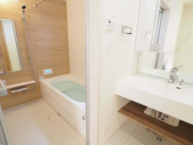 【浴室】 | Blooming　Garden　伊達市梁川町中久保　２号棟 | ★内覧予約で新米4kg★