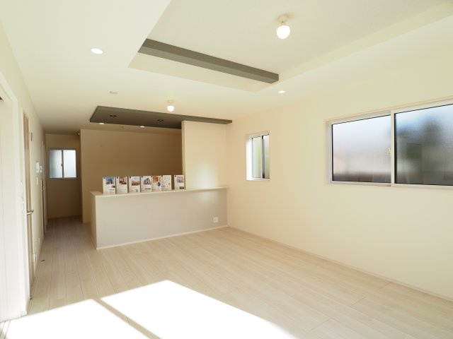 【居間・リビング】 | Blooming　Garden　伊達市梁川町中久保　３号棟 | ★内覧予約で新米4kg★