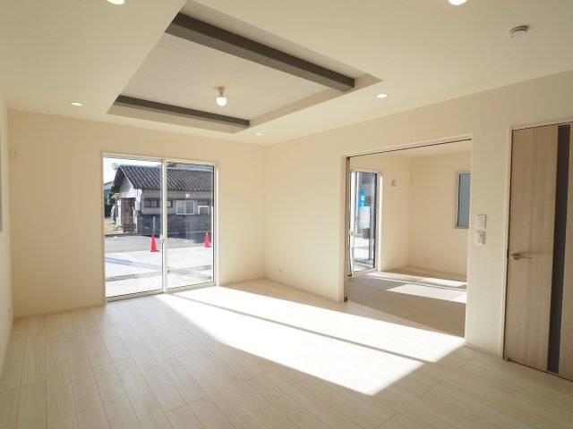 【居間・リビング】 | Blooming　Garden　伊達市梁川町中久保　３号棟 | ★内覧予約で新米4kg★