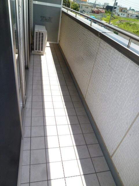 グランドソレーユのバルコニー|開放的で明るい空間を演出してくれるバルコニーです