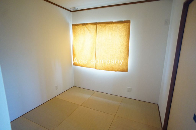 【内装】 | 八尾市緑ヶ丘5丁目 | 【2階：和室5帖】