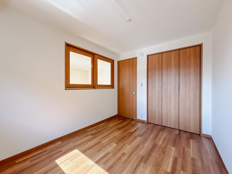 アイビスコートⅡの内装|明るい色調の室内です