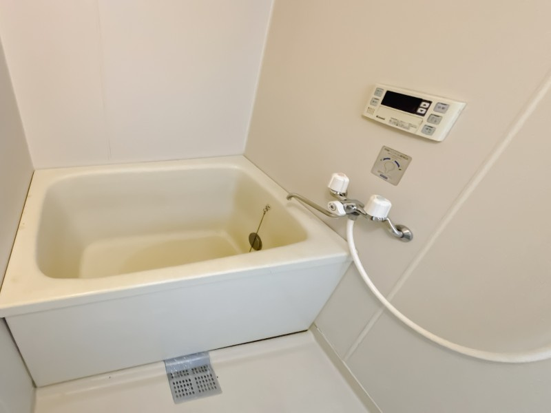 スガヤハイツの浴室|落ち着いた空間のお風呂です