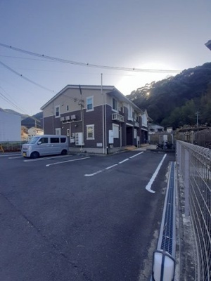 【駐車場】 | シエル・エトワレ | 駐車スペースもあります