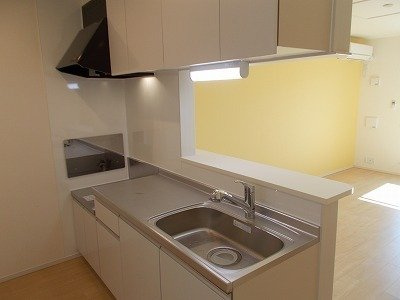 サンリット　法隆寺Ⅱのキッチン|お料理しやすいキッチンです