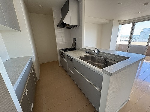 ヒューマインド博多アーバニスタのキッチン|システムキッチン