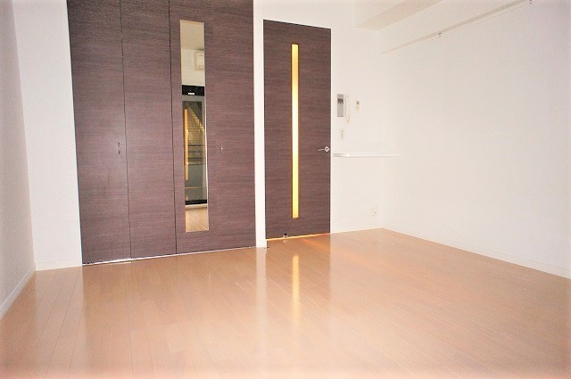 エンクレスト博多駅前Ⅲの居間・リビング|使いやすいリビングです