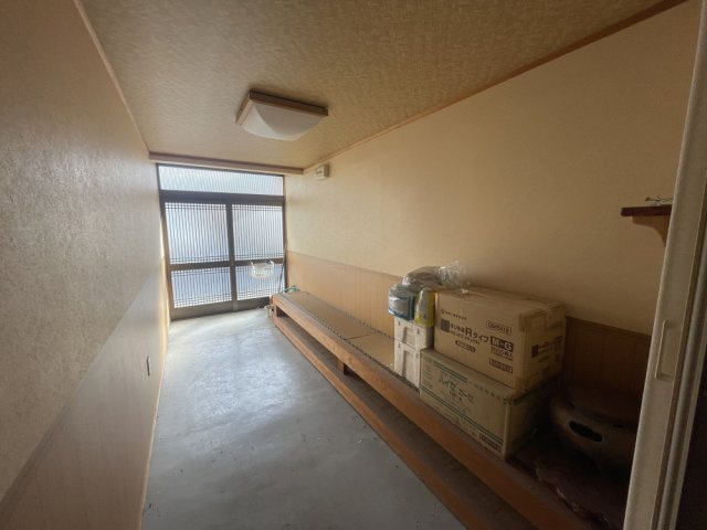 丹波市氷上町成松の中古一戸建の玄関