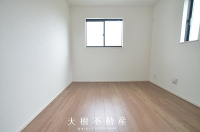 【洋室】 | 綾瀬市深谷中4丁目 新築戸建て 全2棟【仲介手数料無料】 | 2階　洋室4（5.25帖）