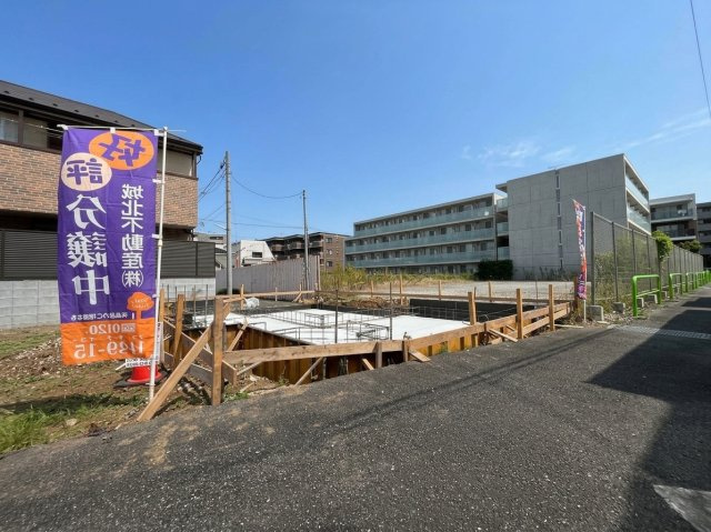 練馬区北町6丁目 限定1棟の前面道路含む現地写真|― CITY PARK北町 ―
建物面積99.61㎡　ゆったり開放感溢れる快適設計の家
有楽町線・副都心線「平和台」駅徒歩3分の好立地
―光と風に恵まれた三方角地感覚―