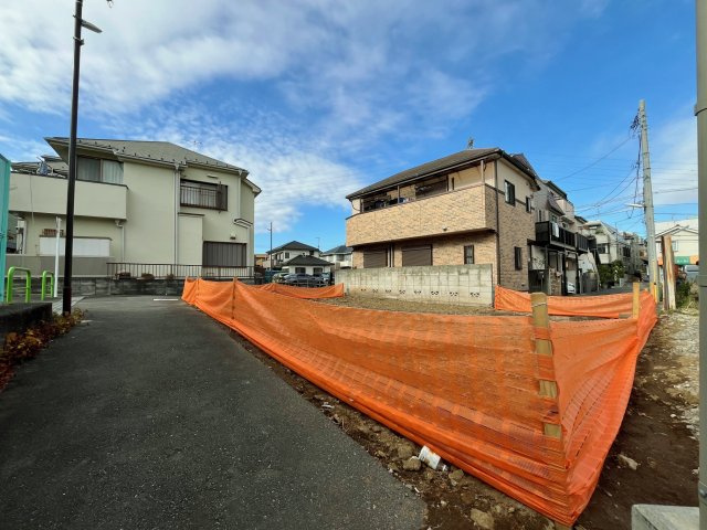 練馬区北町6丁目 限定1区画の前面道路含む現地写真|南東側は通路となっております
小中学校徒歩10分圏内　お買い物施設も充実した便利な住環境
駅も近く雨の日もアクティブに動ける立地です