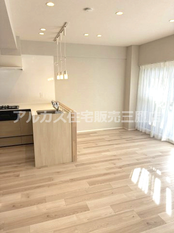 府中武蔵野ハイライズの居間・リビング