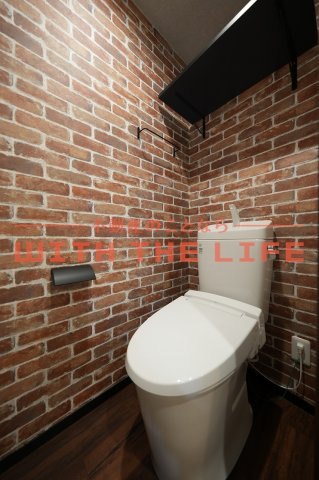 川崎第64ビル【キャッシュバック対象】のトイレ|落ち着いた色調のトイレです