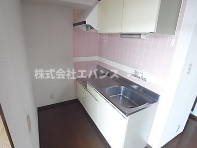 【キッチン】 | ラインヴィラ今井 | お料理しやすいキッチンです