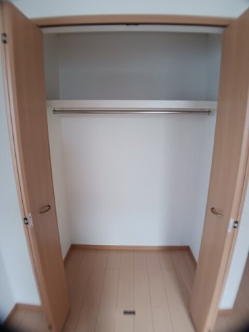 メゾン　オリンピアの収納