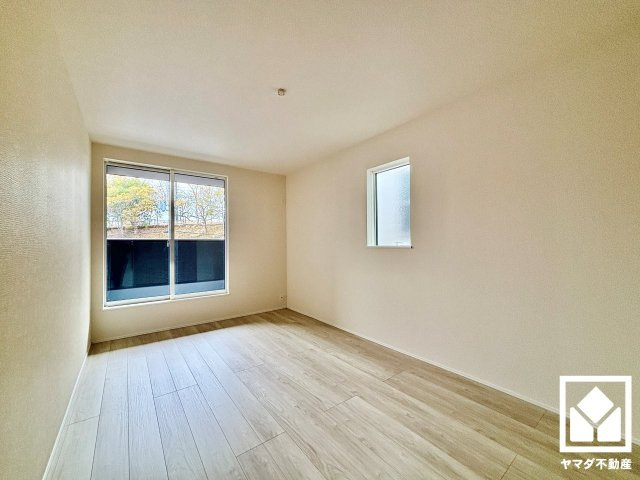 八幡市男山吉井　第１期１号棟の洋室