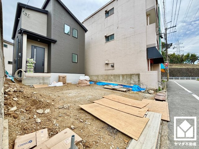 八幡市男山吉井　第１期１号棟の外観