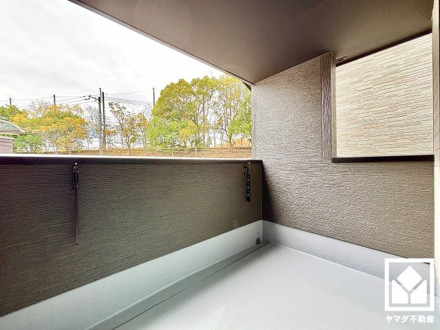 八幡市男山吉井　第１期１号棟のバルコニー