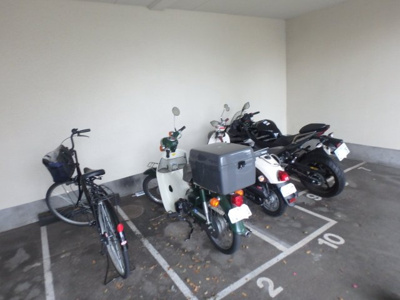 【その他共用部分】 | ジョイフル西宮北口Ⅰ | バイク置き場