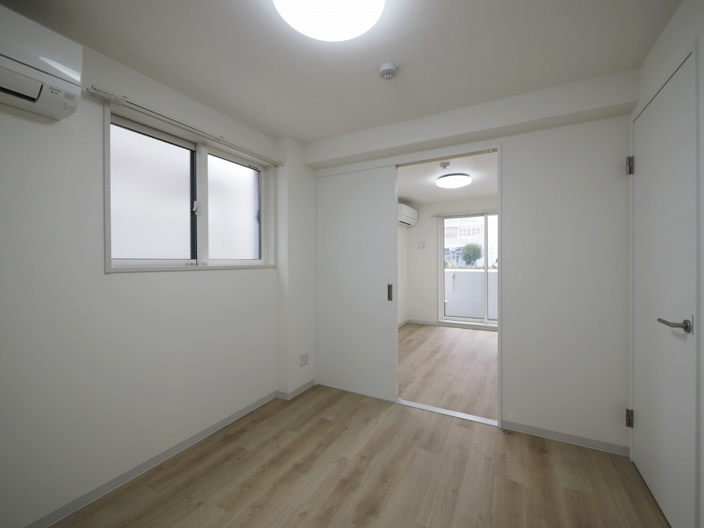 エス.フィールド奏の洋室