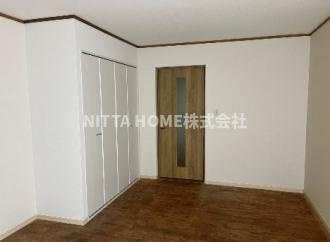 ハイツ森上Ⅱの居間・リビング|フローリングのお部屋になります◎