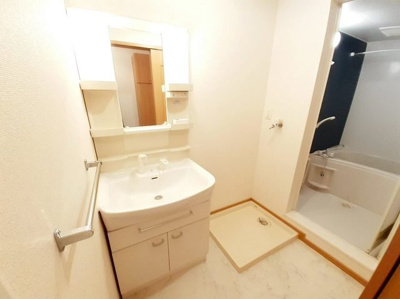 【洗面所】 | サニーハウス | 広い洗面スペース