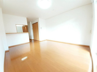 【居間・リビング】 | サニーハウス | 【簡単オンライン契約】来店不要でオンライン申込み＆契約可能♪