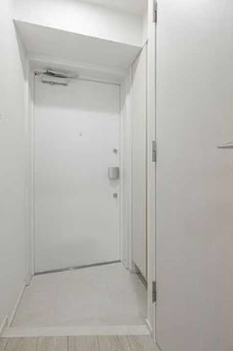 アジールコート三宿テラス　礼金0　ペット相談　新築の玄関