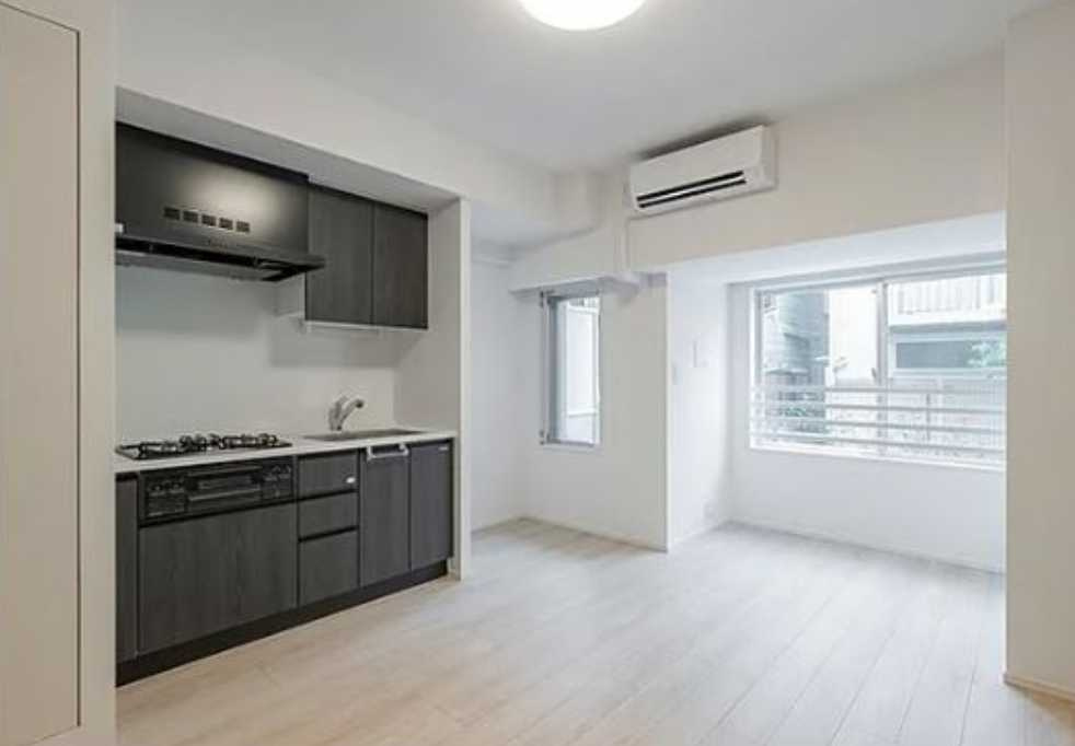 アジールコート三宿テラス　礼金0　ペット相談　新築の居間・リビング