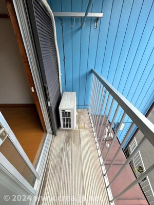 【バルコニー】 | 西ハイツ | バルコニーからの眺めを楽しみながら食事をしませんか