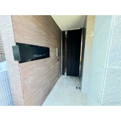 【エントランス】 | MQuarto新座 | 清潔なエントランスです