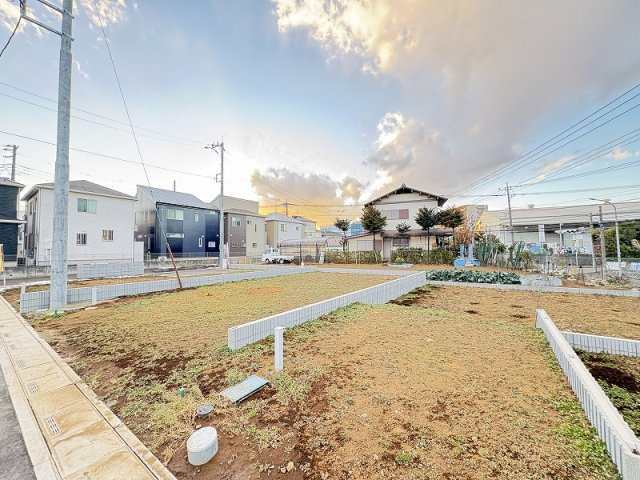 【外観】 | 朝霞市膝折町3丁目　新築一戸建住宅　全8棟　(志木本店) | 現地（2026年1月）撮影／全8棟からなる分譲地。