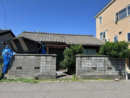 新潟市中央区海辺町一番町の外観