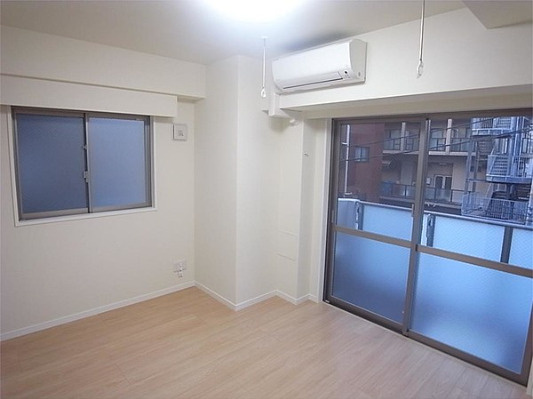 ライジングプレイス錦糸町三番館の居間・リビング