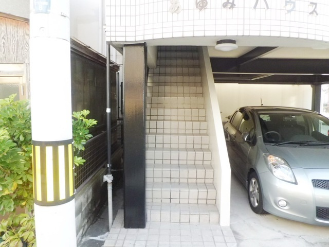 あゆみハウスのエントランス