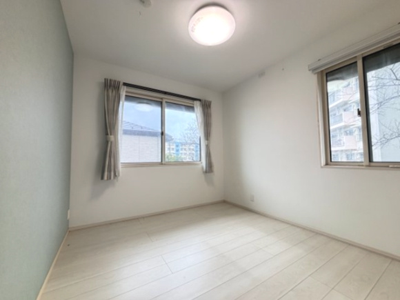 明るい洋室です★