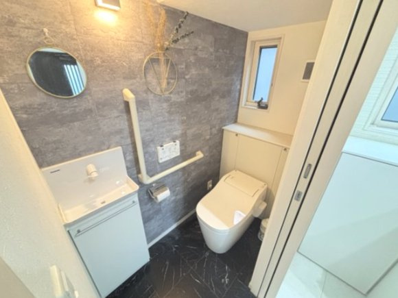 清潔感のあるトイレです★