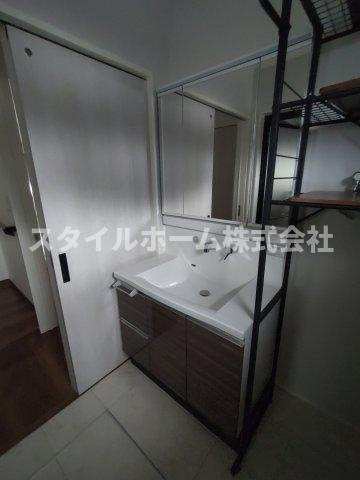 豊川市蔵子六丁目貸家の洗面所