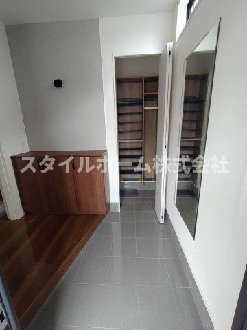 豊川市蔵子六丁目貸家の玄関