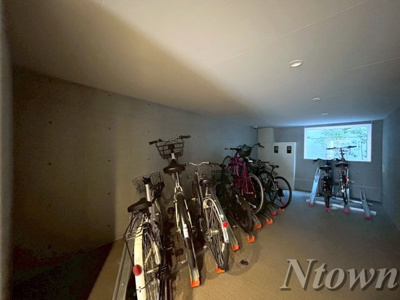 【その他共用部分】 | quador車道 | 駐輪場です