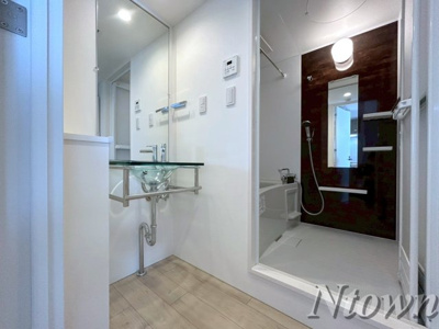 【洗面所】 | quador車道 | 明るい洗面所です